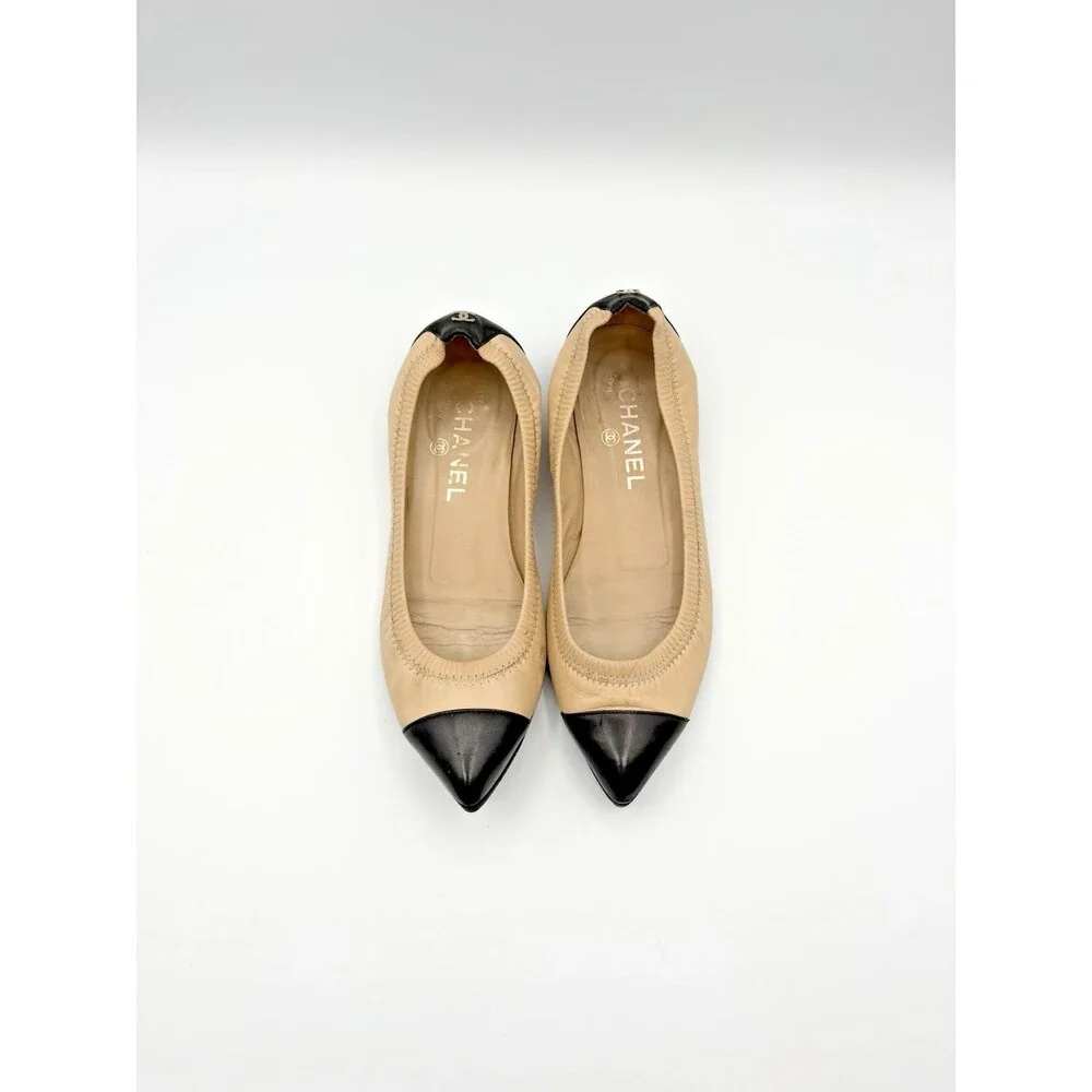 Chanel Beige & Black Cap Toe Pointed Toe Ballet Flats CC Logo Heel Size EU 36